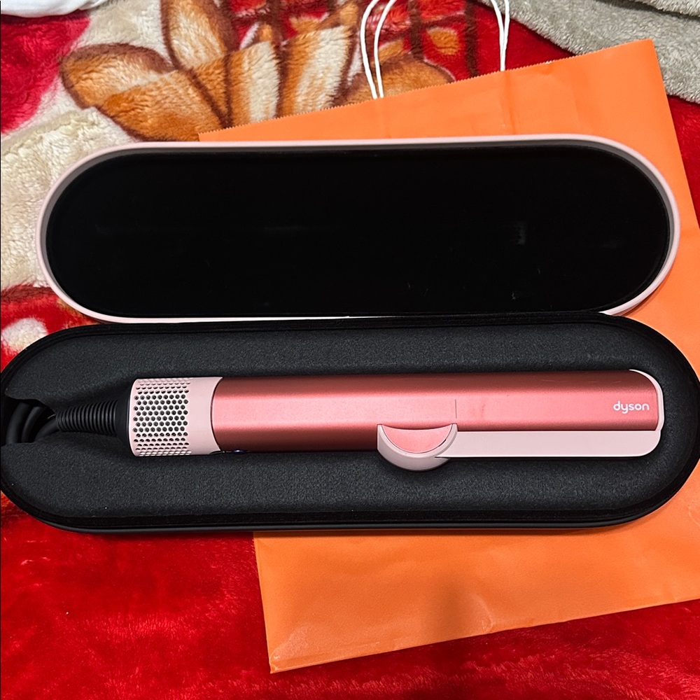 Dyson Special edition Airstrait straightener